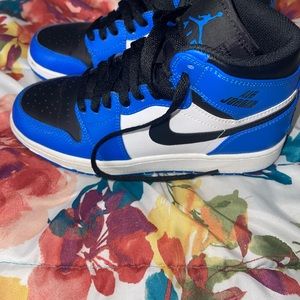 Kids Jordan Retro One Blue and Black Size 5Y